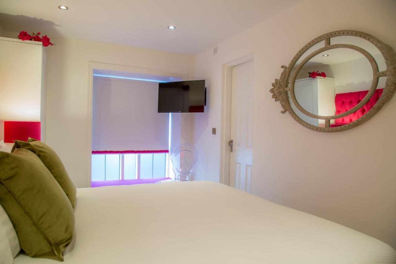 Winckley Stays Preston  Bagian luar foto A bedroom at the hotel