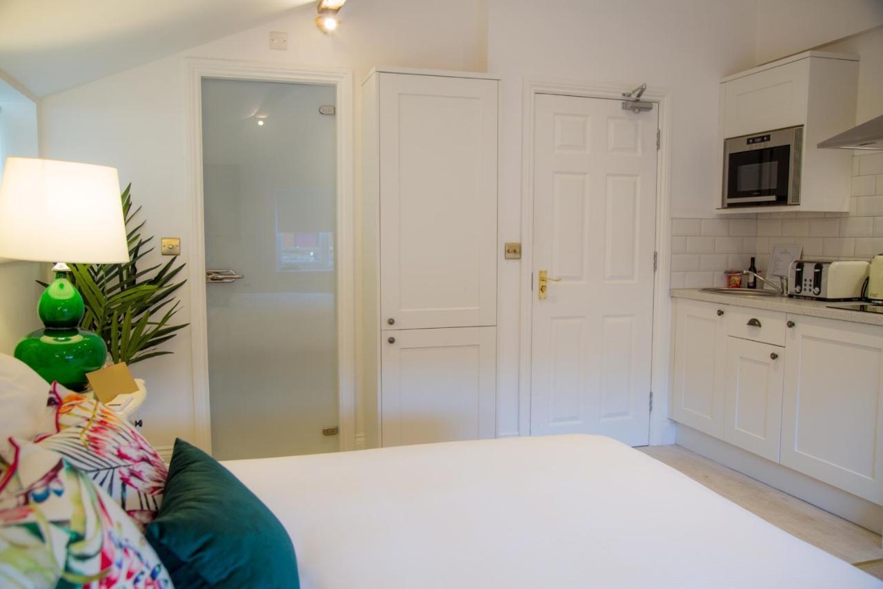 Winckley Stays Preston  Bagian luar foto A studio apartment in London